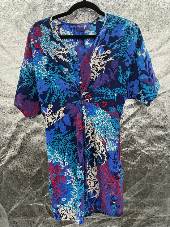 Yumi Kim Dresses & Skirts - Yumi Kim Blue Multi Twist-Front Printed Top